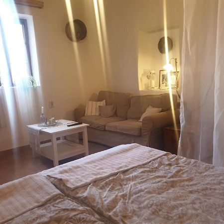 Tulipanos Vendeghaz Lägenhet Obanya Exteriör bild