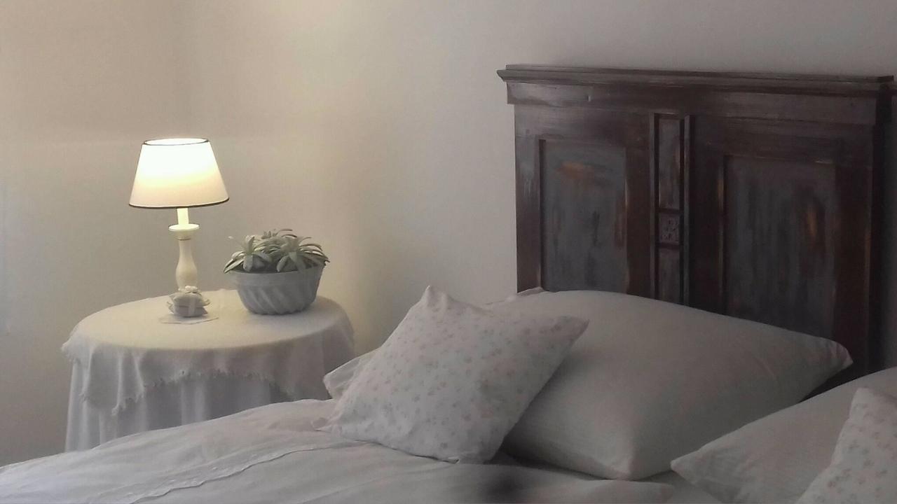Tulipanos Vendeghaz Lägenhet Obanya Exteriör bild
